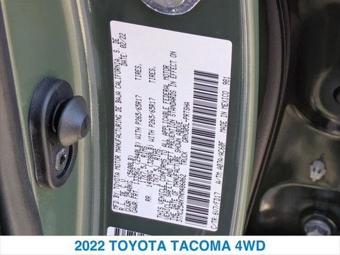 Used 2022 Toyota Tacoma TRD Sport w/ Technology Package image 26
