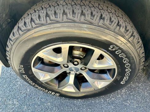 Used 2014 Jeep Cherokee Trailhawk w/ Cold Weather Group image 29