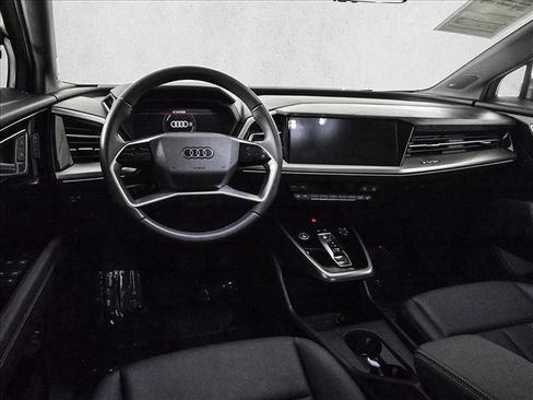 Certified 2025 Audi Q4 e-tron Premium Plus w/ Premium Plus AWD/4WD image 19
