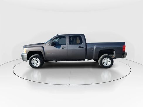 Used 2010 Chevrolet Silverado 2500 LT w/ Interior Plus Package image 5