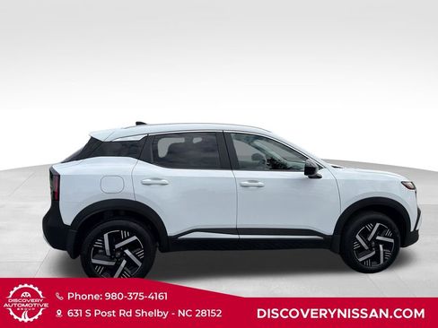 Certified 2026 Nissan Kicks SV FWD image 5