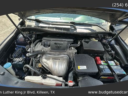 Used 2016 Toyota Camry LE w/ Moonroof Package FWD image 9