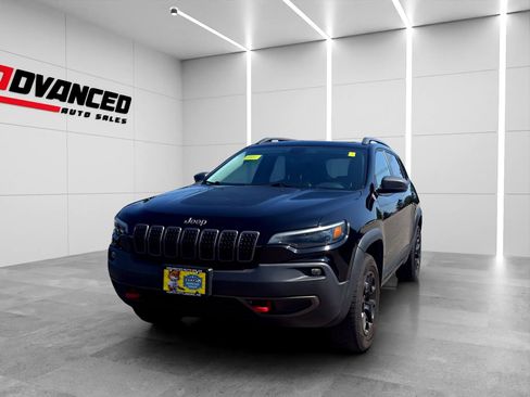 Used 2020 Jeep Cherokee Trailhawk AWD/4WD image 4