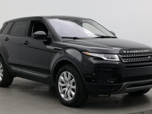 Used 2018 Land Rover Range Rover Evoque SE AWD/4WD image 3