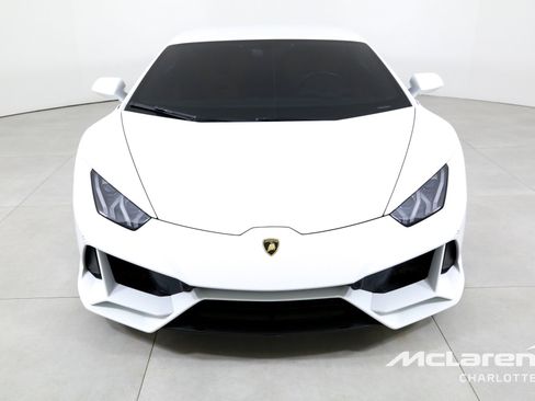 Used 2020 Lamborghini Huracan EVO image 4