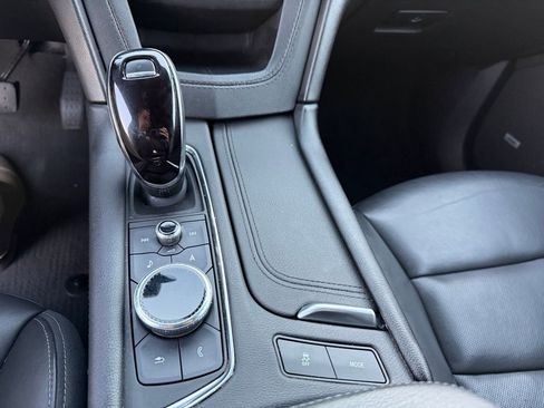 Used 2023 Cadillac XT6 Premium Luxury image 25