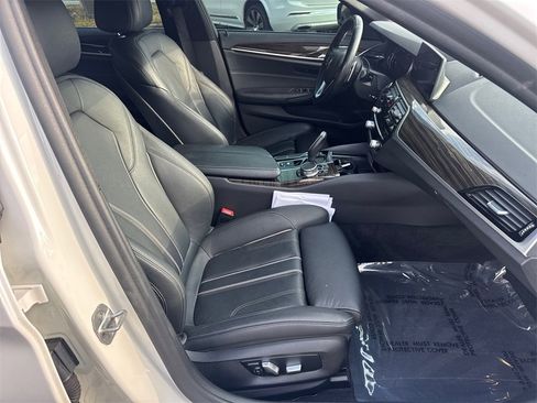 Used 2019 BMW 540i image 13
