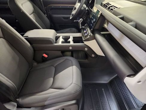 New 2026 Land Rover Defender 110 S AWD/4WD image 3