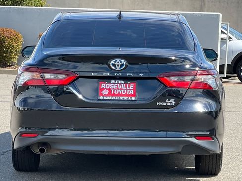 Used 2022 Toyota Camry LE FWD image 8