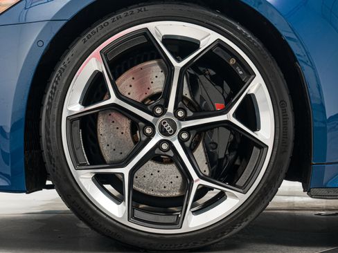 Used 2024 Audi RS 6 performance w/ Black Optic Package image 10