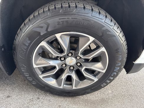 Used 2023 Chevrolet Suburban LS image 12