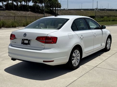 Used 2015 Volkswagen Jetta SE FWD image 11
