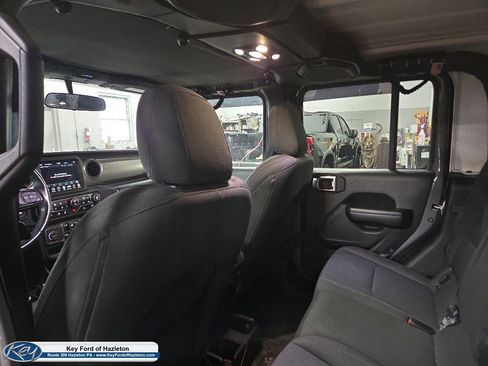Used 2021 Jeep Gladiator Sport AWD/4WD image 39