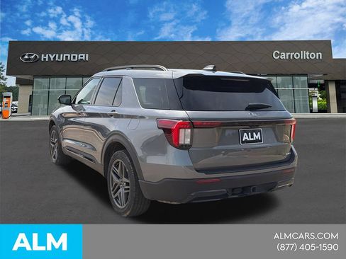Used 2025 Ford Explorer ST-Line w/ ST-Line Street Pack AWD/4WD image 9