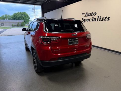 Used 2025 Jeep Compass Limited AWD/4WD image 5