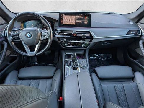 Used 2021 BMW 530i image 18