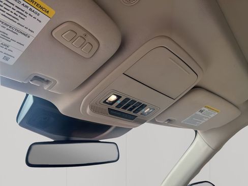 Used 2020 Ford Explorer Platinum w/ Premium Technology Package AWD/4WD image 38