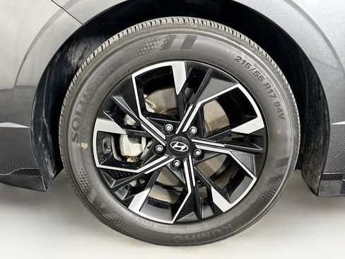 Used 2025 Hyundai Sonata SEL FWD image 11