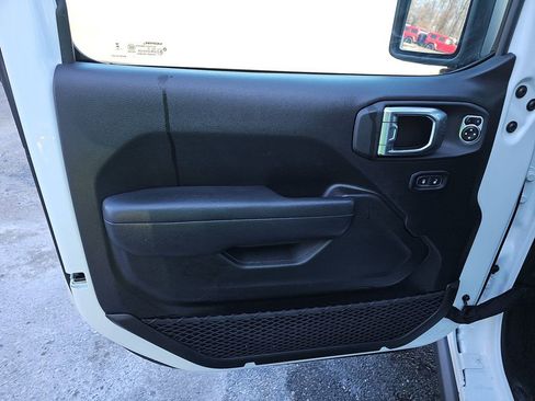 Used 2025 Jeep Wrangler Unlimited Sport S 4xe AWD/4WD image 9