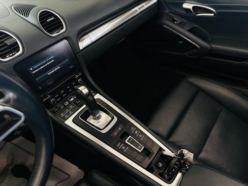 Used 2019 Porsche 718 Boxster RWD image 52