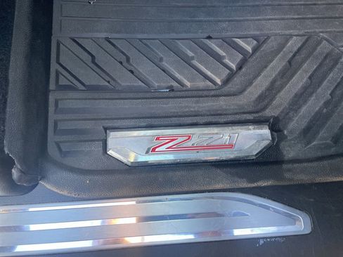 Used 2024 Chevrolet Silverado 1500 LT Trail Boss w/ Convenience Package II image 35