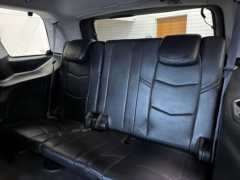 Used 2017 Cadillac Escalade Premium Luxury image 52