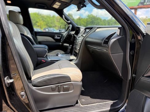 Used 2019 INFINITI QX80 Limited w/ All-Season Package AWD/4WD image 17