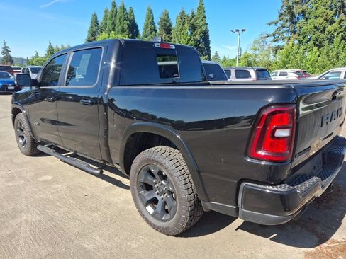 Used 2025 RAM 1500 Big Horn AWD/4WD image 8