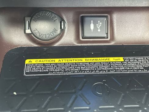 Used 2019 Toyota RAV4 Limited image 26