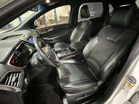 Used 2020 Ford Edge ST image 17