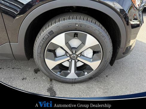 Used 2026 Volvo XC40 B5 Plus w/ Climate Package AWD/4WD image 10