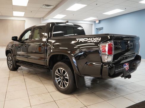 Used 2023 Toyota Tacoma TRD Sport image 11