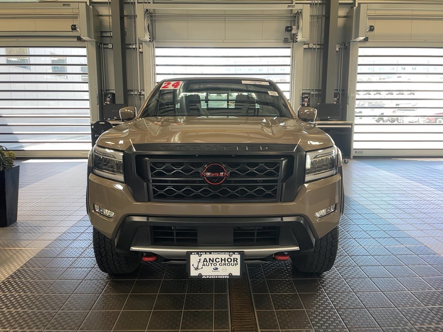 Used 2024 Nissan Frontier PRO-4X w/ Pro Premium Package AWD/4WD image 2