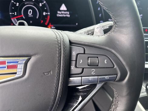 Used 2023 Cadillac Escalade ESV V image 18
