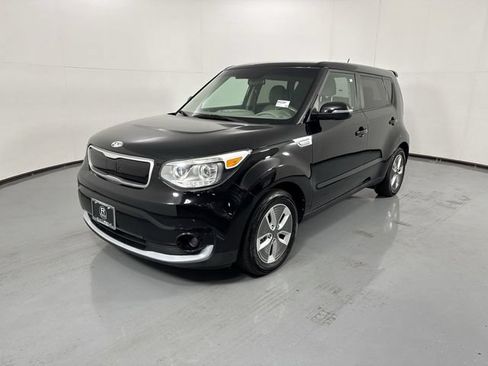 Used 2017 Kia Soul EV FWD image 2