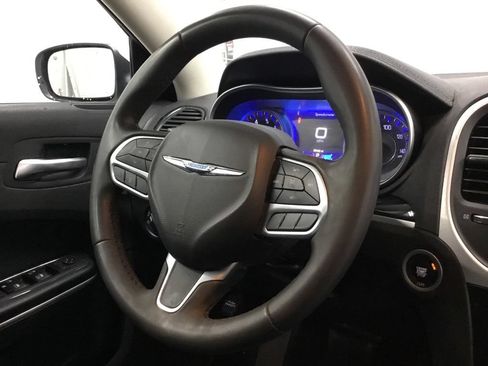 Used 2023 Chrysler 300 Touring RWD image 30