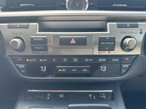 Used 2015 Lexus ES 350 image 9