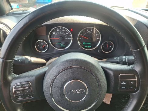 Used 2017 Jeep Wrangler Unlimited Sport w/ Quick Order Package 24S AWD/4WD image 17