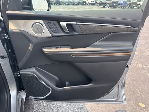 New 2026 Buick Enclave Avenir w/ Super Cruise Package image 39