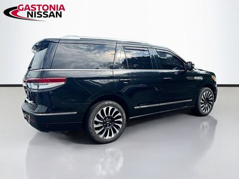 Used 2022 Lincoln Navigator Black Label AWD/4WD image 9