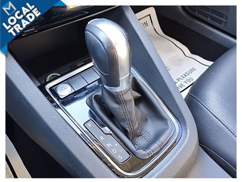 Used 2017 Volkswagen Jetta SEL image 32