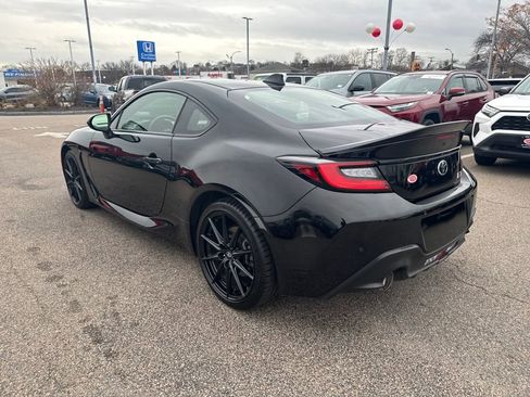 Used 2024 Toyota GR86 Premium image 5