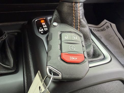 Used 2022 Jeep Wrangler Unlimited Sahara image 46