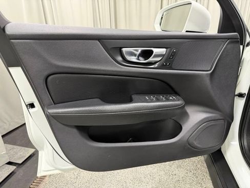 Used 2020 Volvo V60 T5 Cross Country w/ Protection Package Premier AWD/4WD image 21