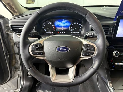 Certified 2022 Ford Explorer Limited image 15