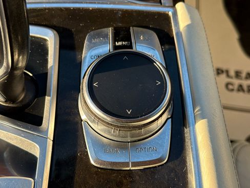 Used 2016 BMW 740i image 26