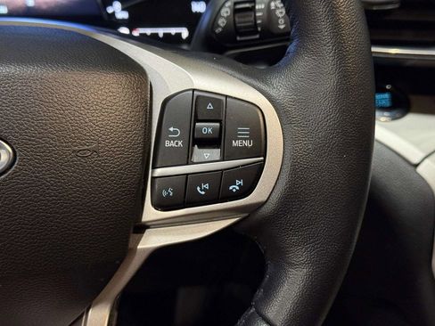 Used 2022 Ford Explorer XLT w/ Equipment Group 202A image 12