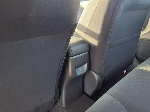 New 2025 Nissan Versa SV w/ Trunk Package FWD image 21
