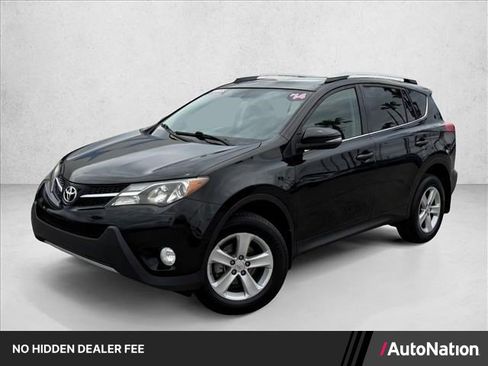 Used 2014 Toyota RAV4 XLE FWD image 1