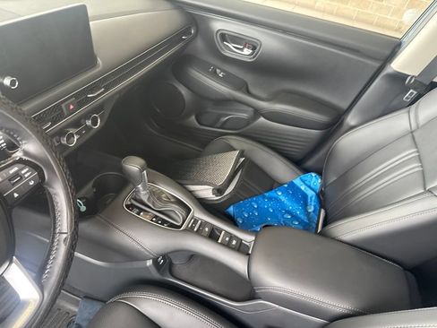 Used 2027 Honda HR-V EX-L image 8